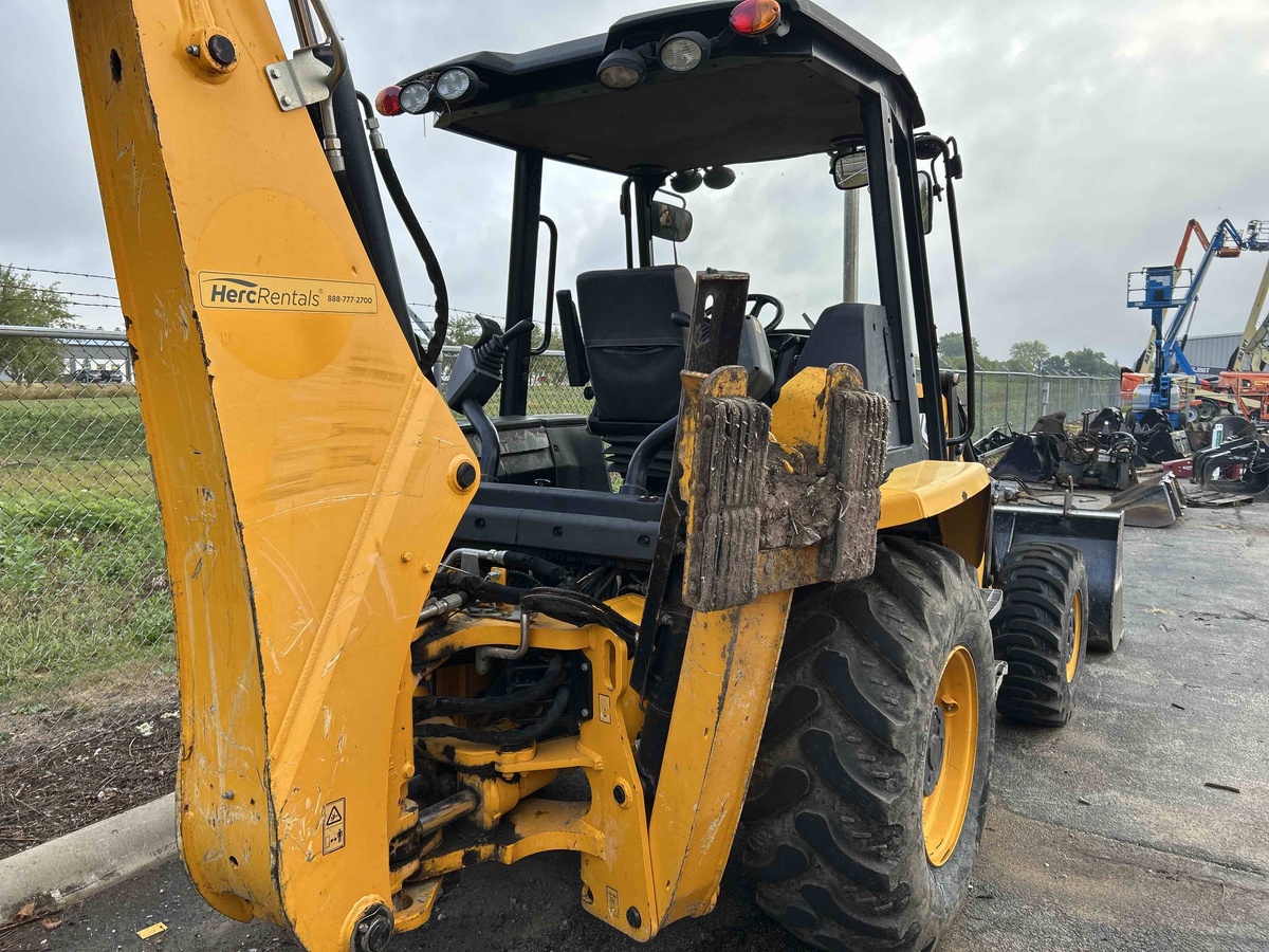 2022 JCB 3CX-5