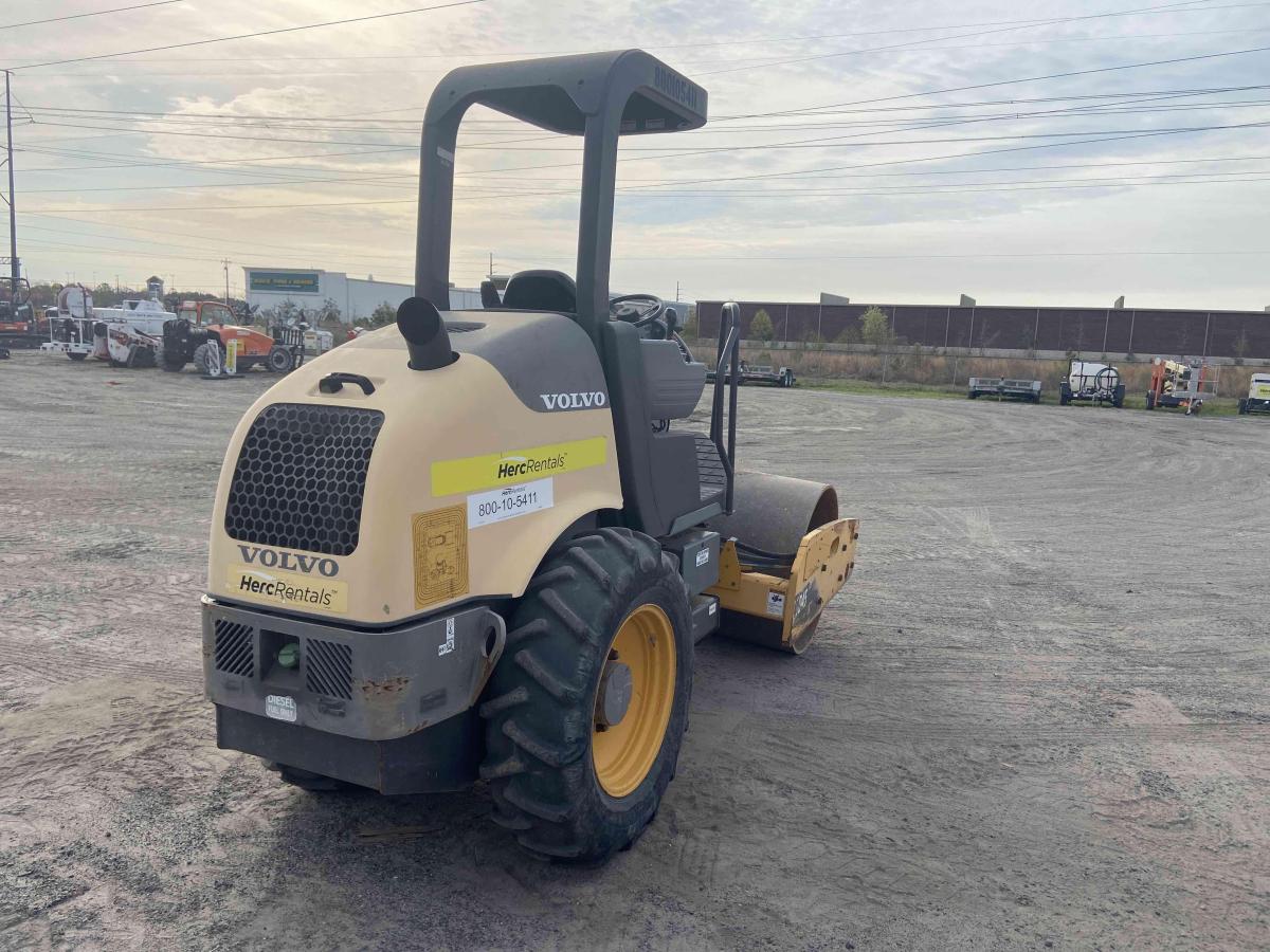 2016 Volvo SD45-4