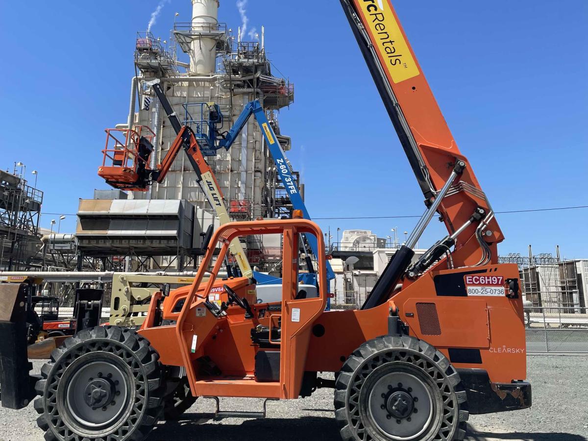 2019 SkyTrak 10042