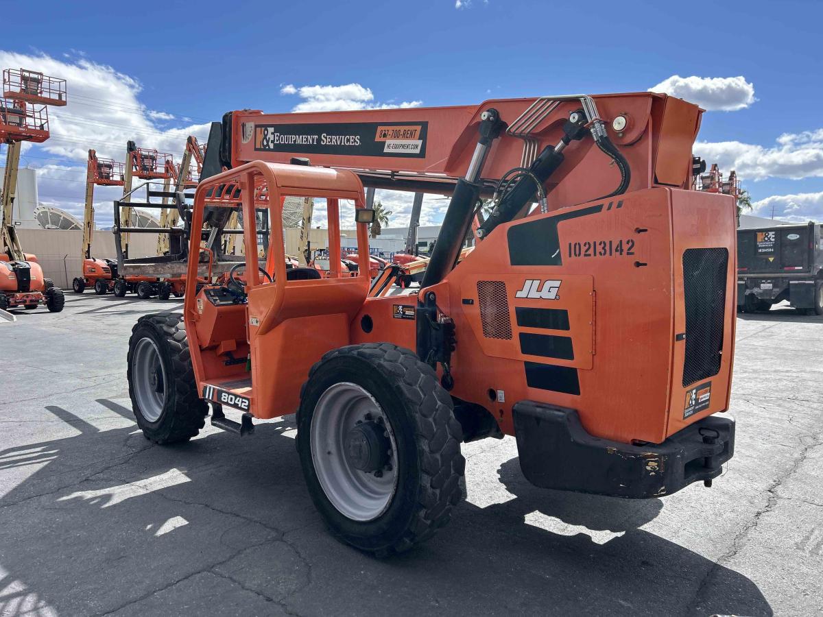 2017 SkyTrak 8042
