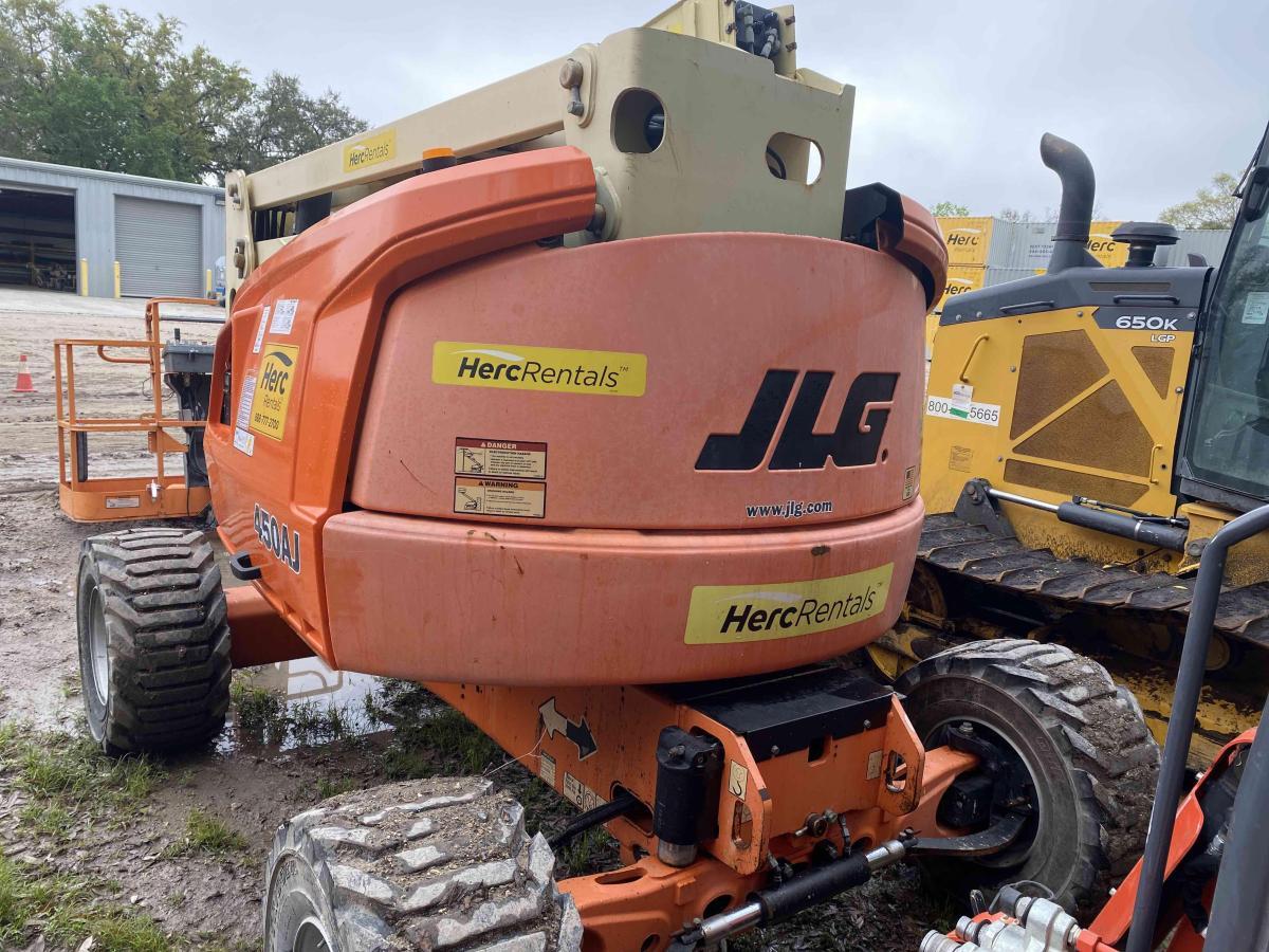 2017 JLG 450AJ-4