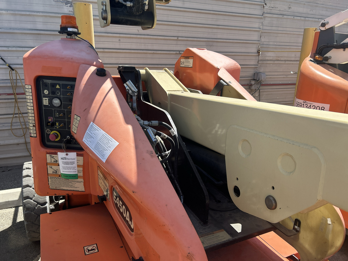 2018 JLG E450AJ-12