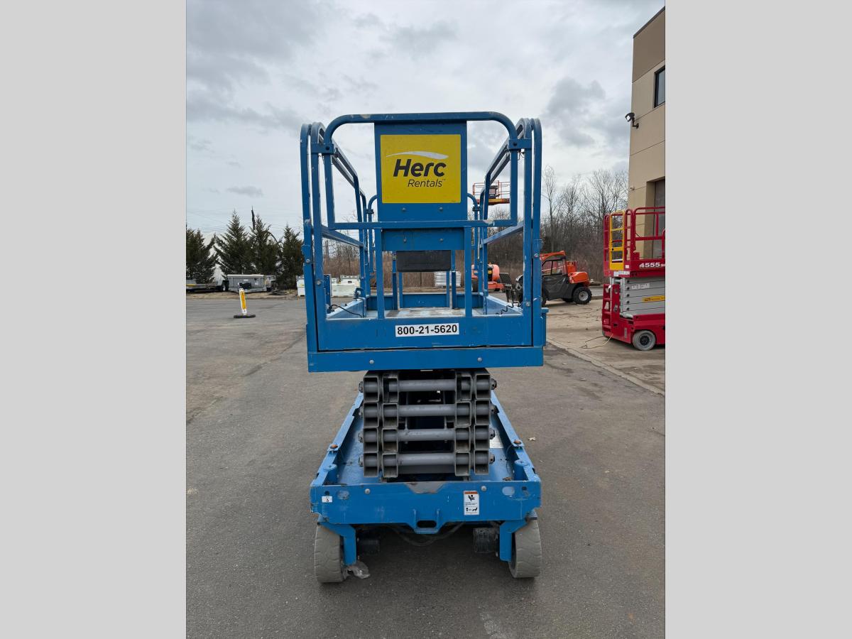 2018 Genie GS-3246