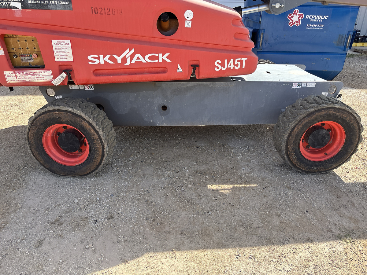 2017 Skyjack SJ45 T-9