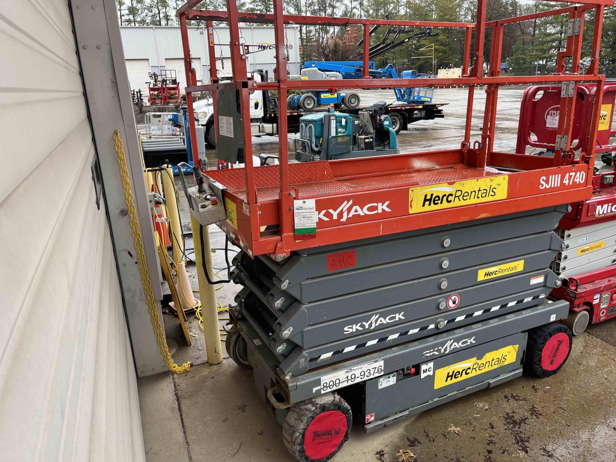 2018 Skyjack SJ4740