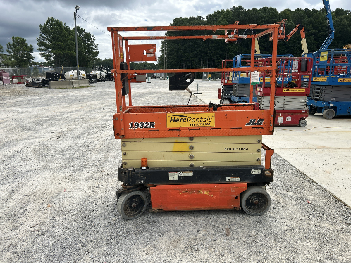 2018 JLG 1932R-4