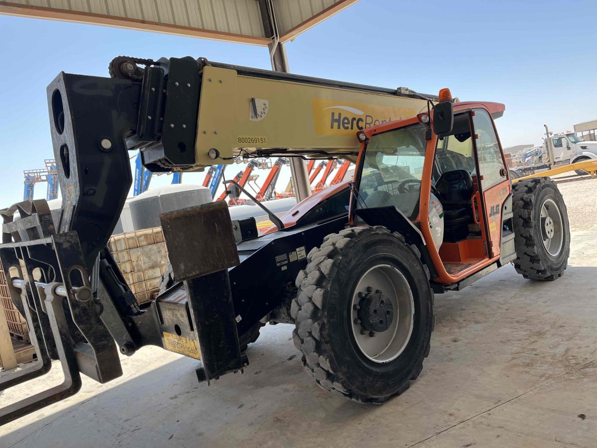 2019 JLG 1255