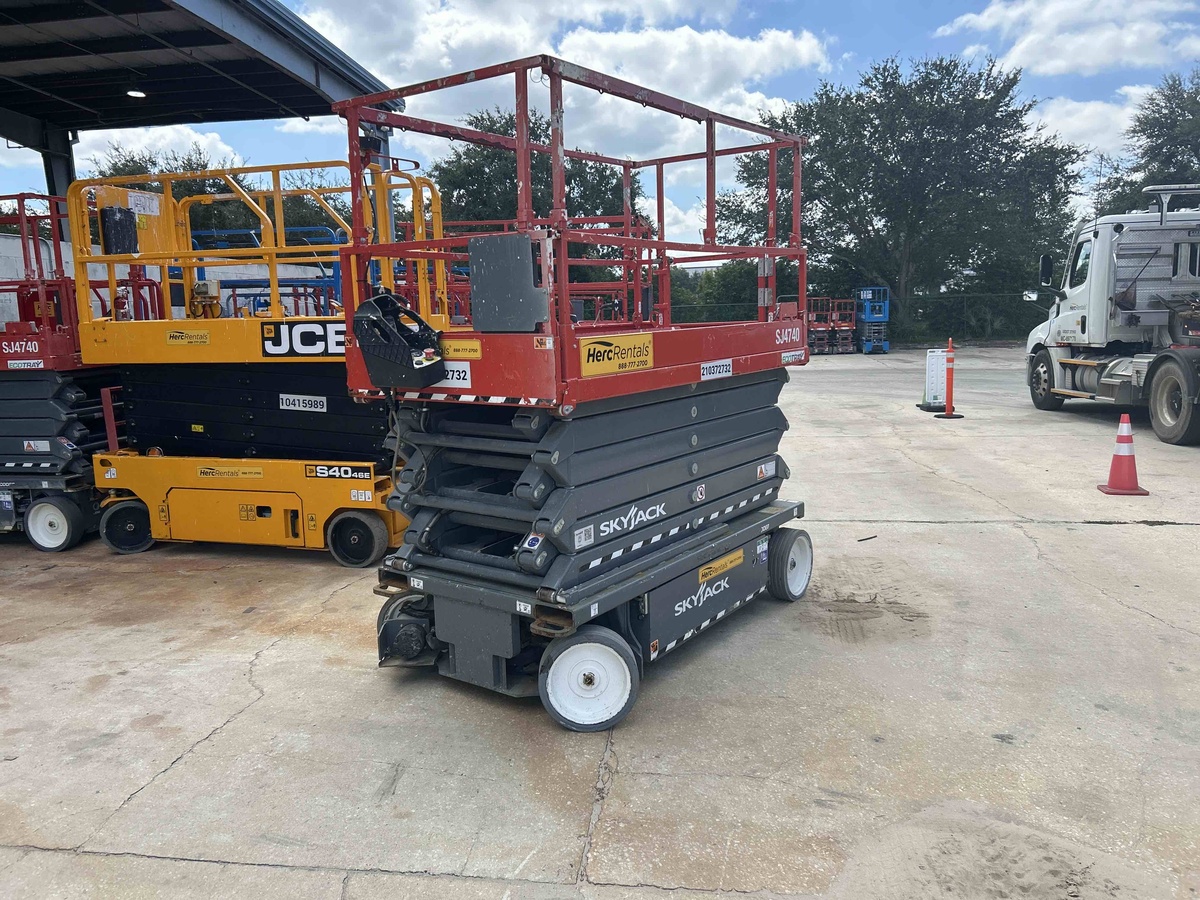 2022 Skyjack SJ4740-4