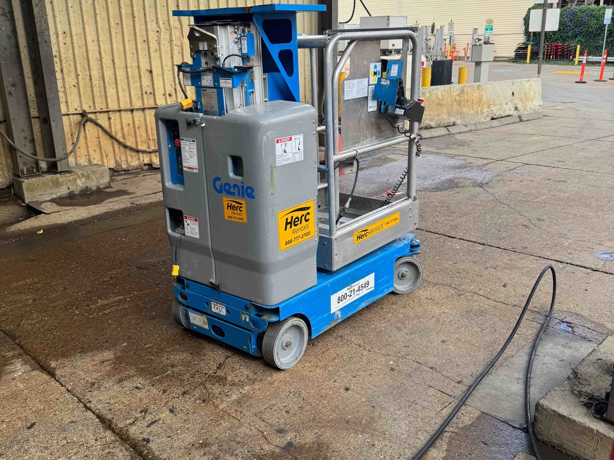 2018 Genie GR-12-3
