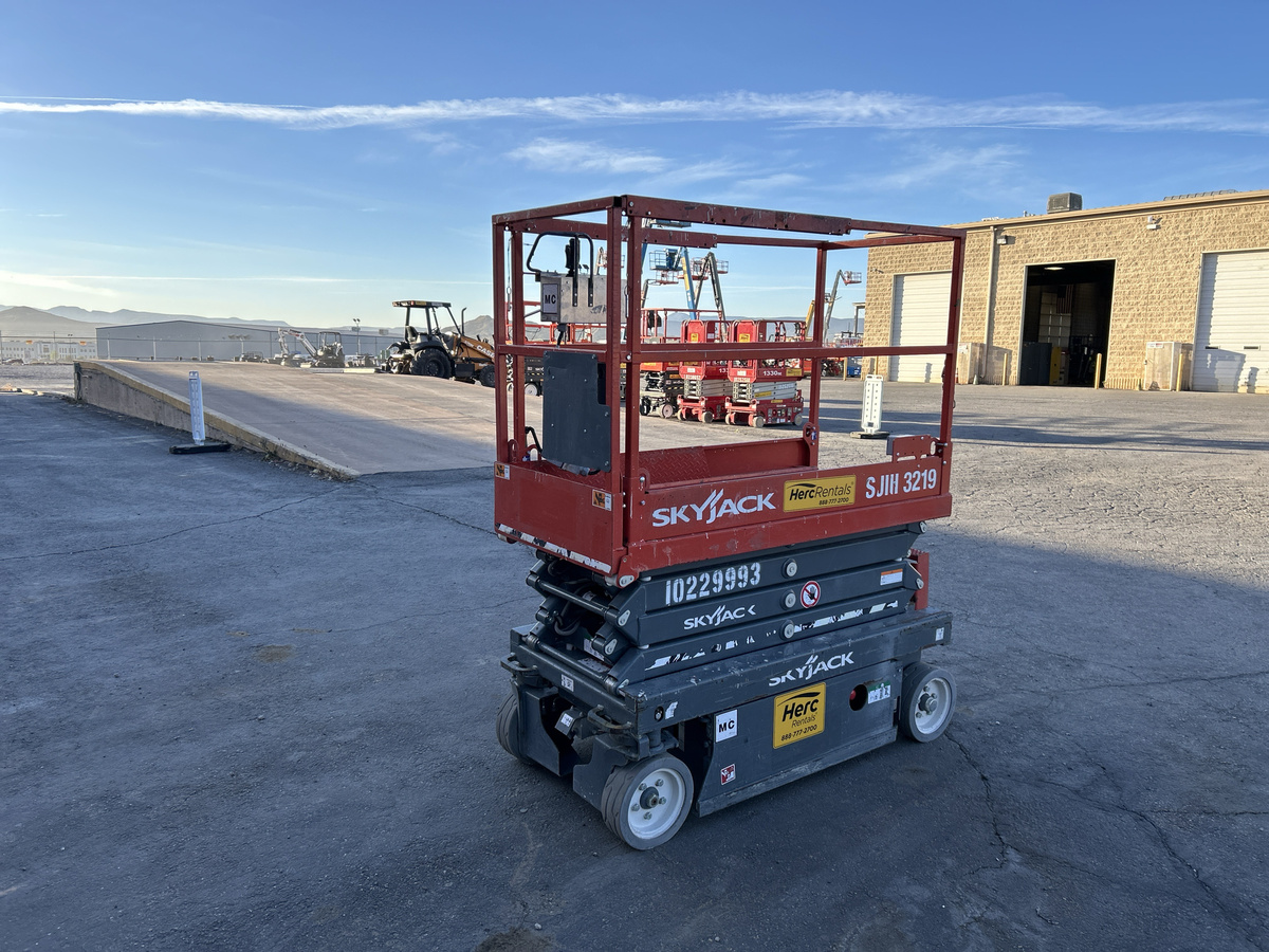 2017 Skyjack SJ3219-4