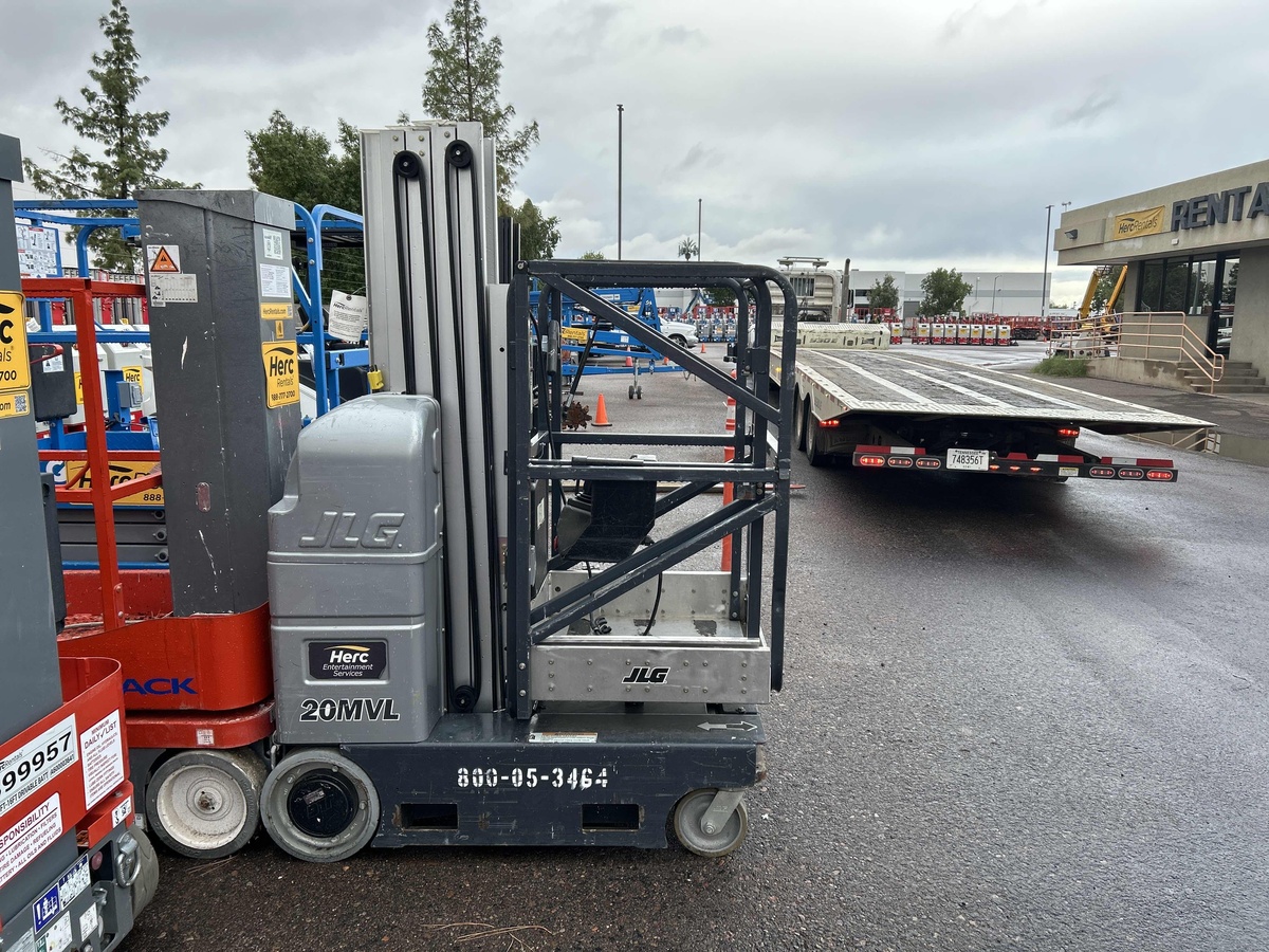 2015 JLG 20MVL-6