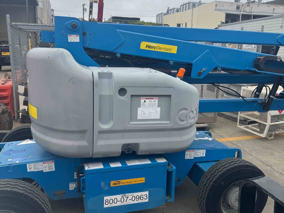 2015 Genie Z-45/25J