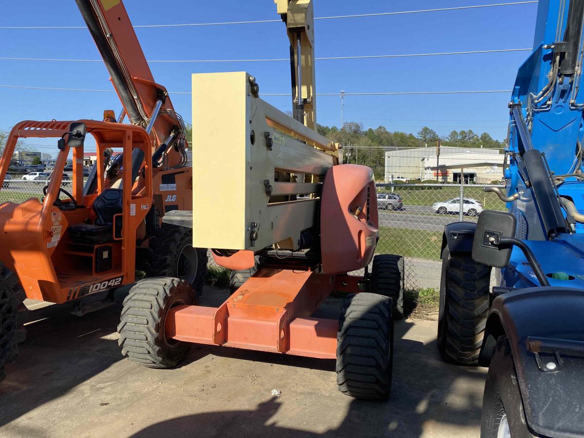 2012 JLG 450AJ