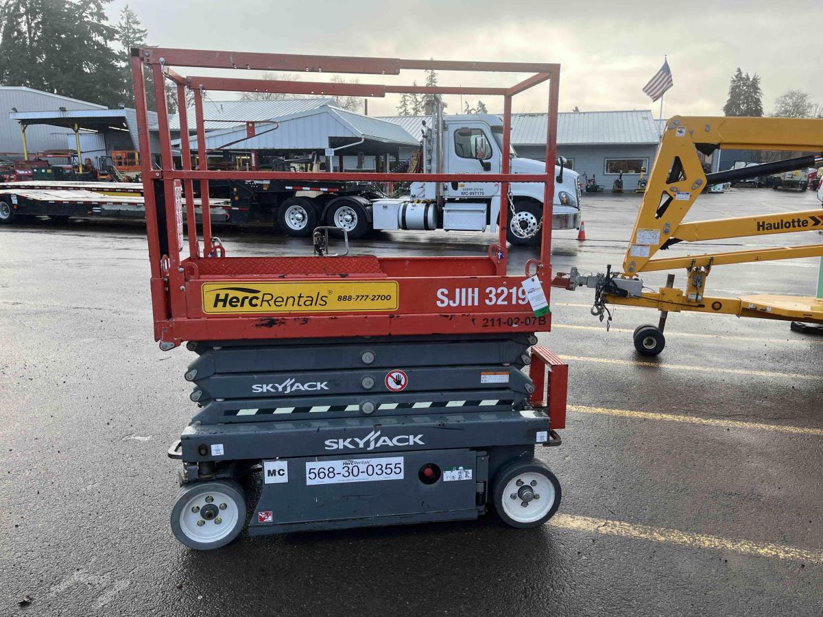 2017 Skyjack SJ3219