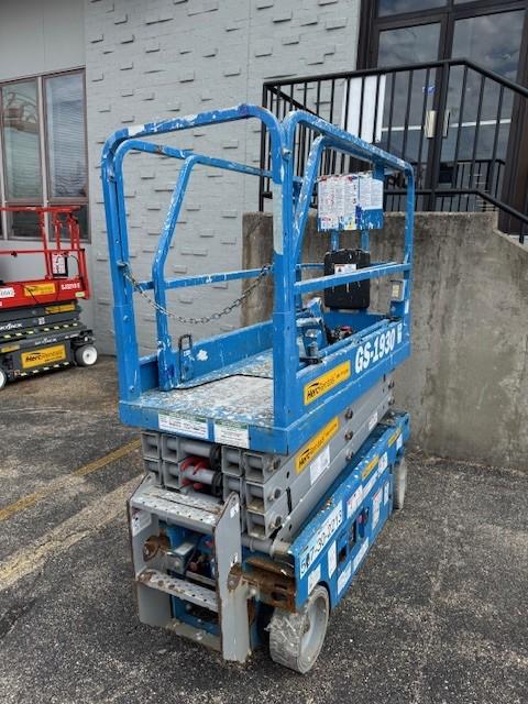 2018 Genie GS-1930