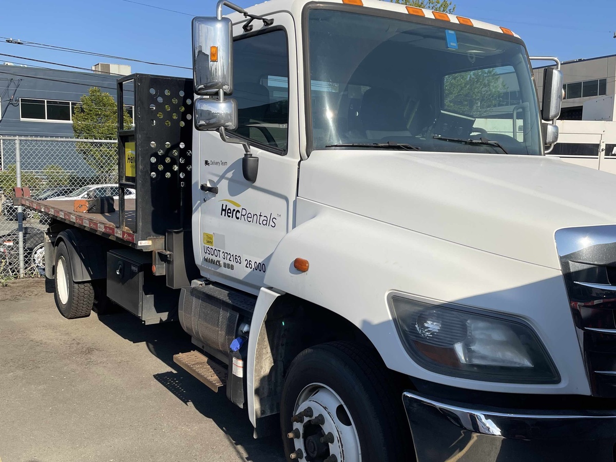 2017 Hino 258