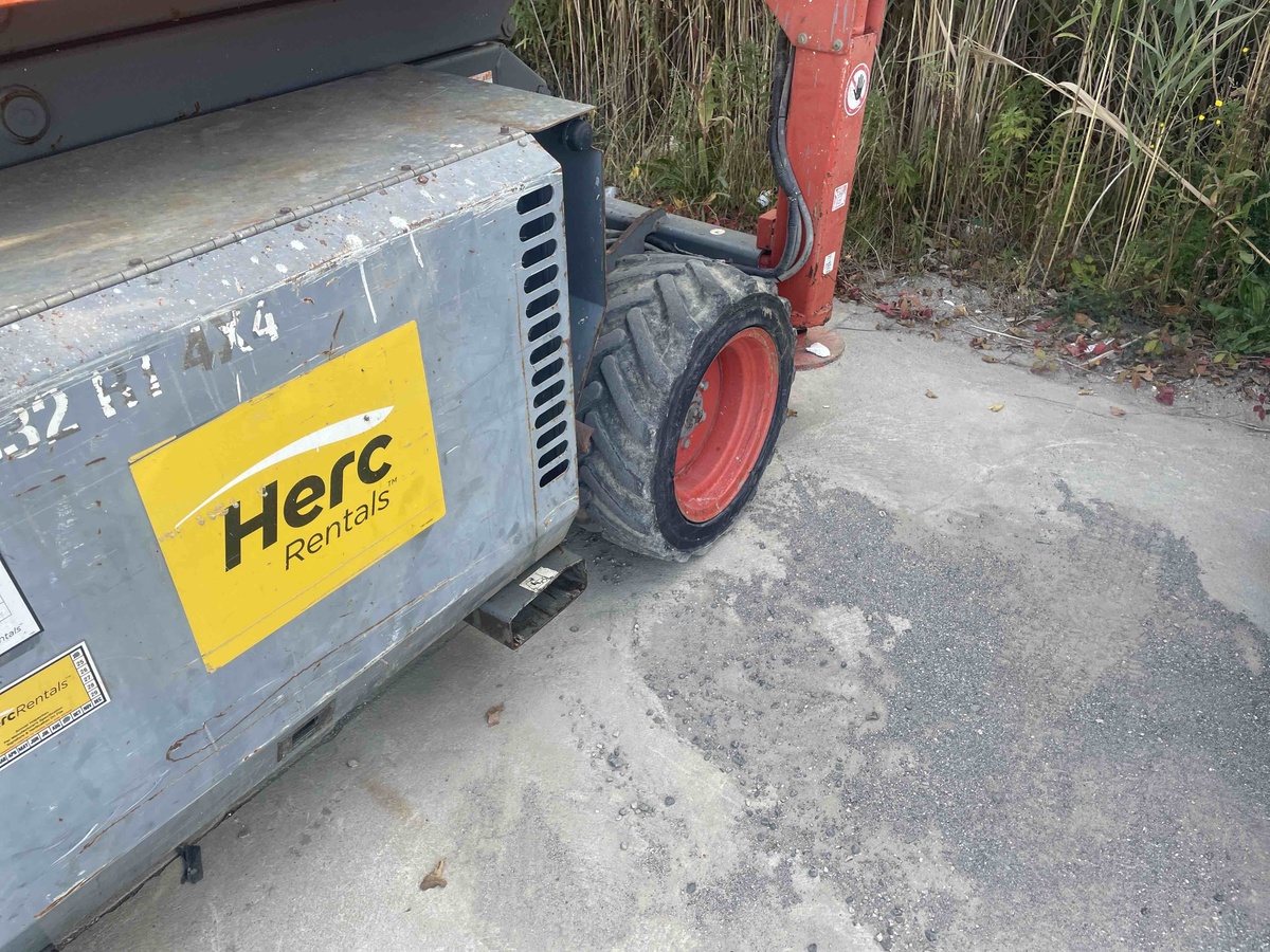 2015 Skyjack SJ-6832RT-7