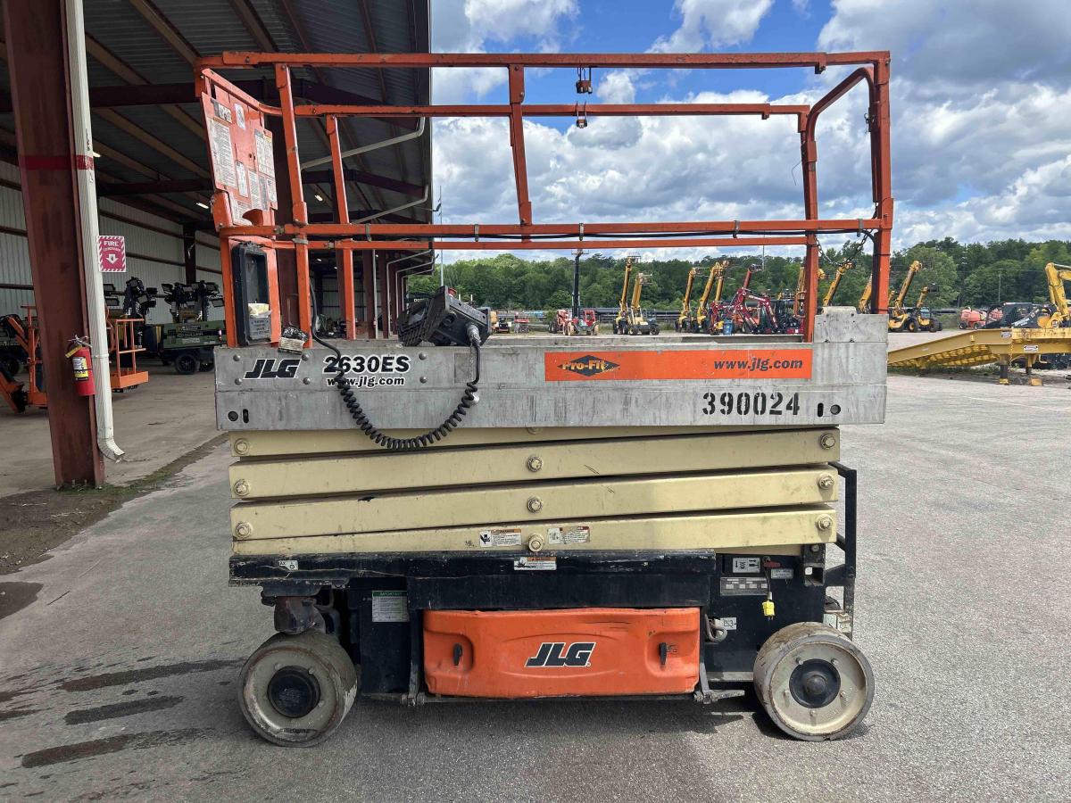 2012 JLG 2630ES