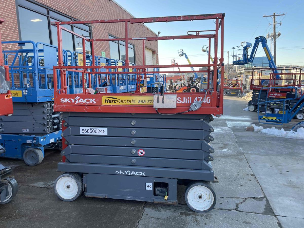2018 Skyjack SJ4740