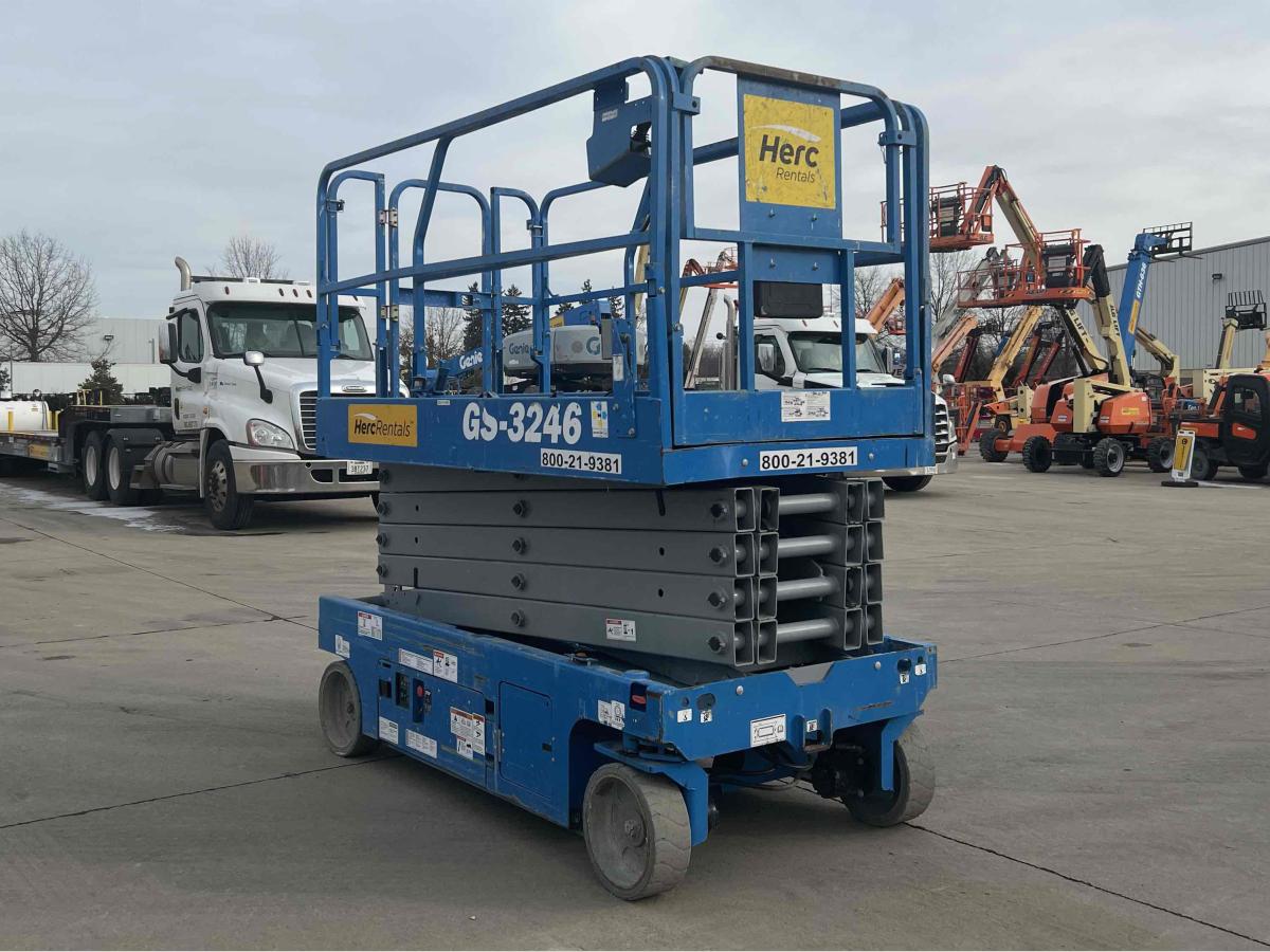 2018 Genie GS-3246