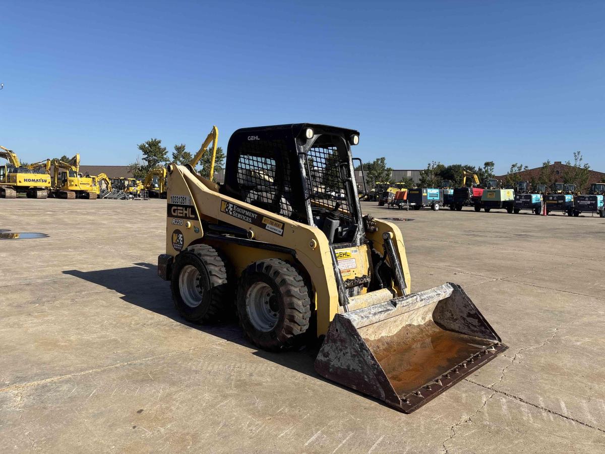 2021 Gehl R220-2