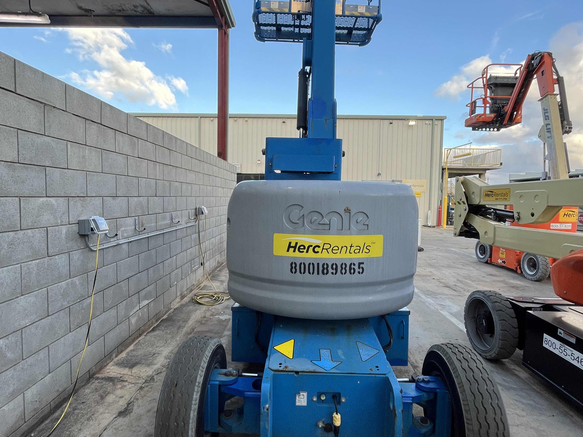 2017 Genie Z-45/25-2
