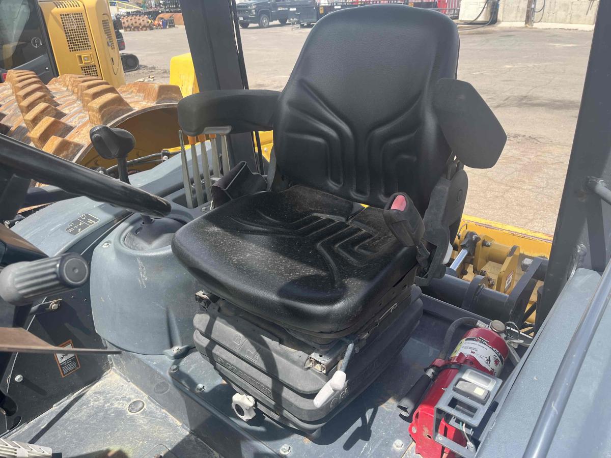 2015 John Deere 210L