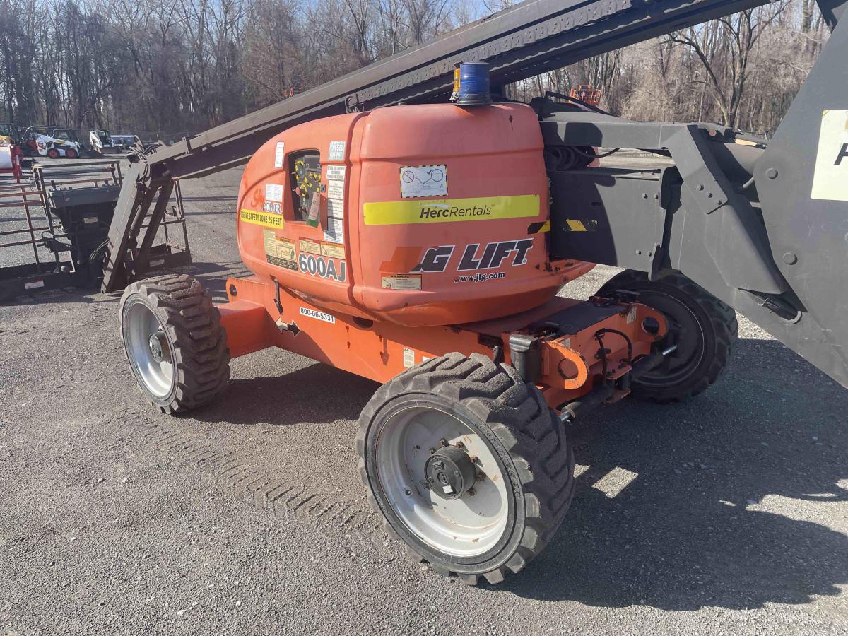 2015 JLG 600AJ