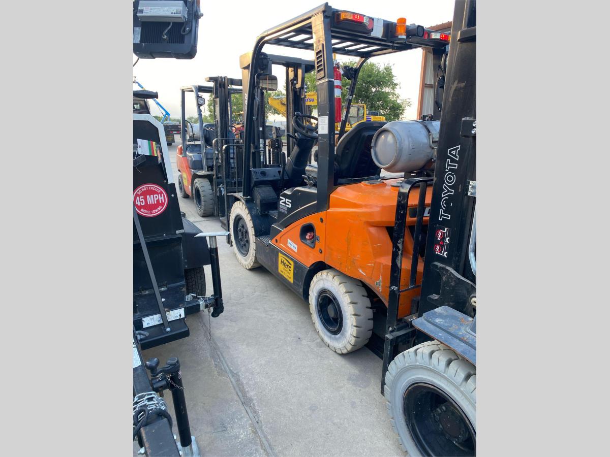 2022 Doosan G25E-4