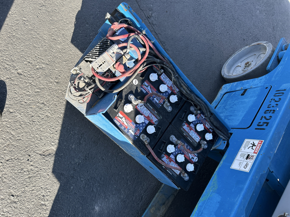 2018 Genie GS-3246-7
