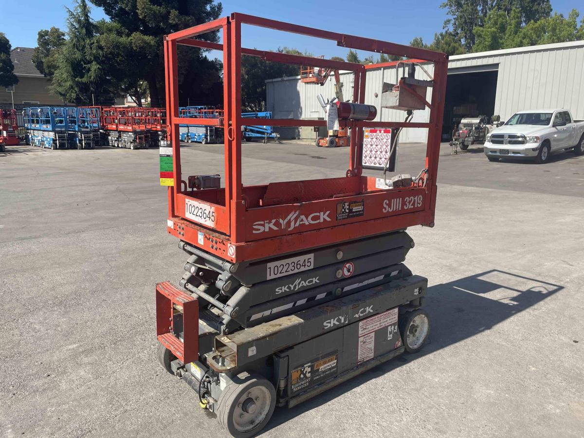 2017 Skyjack SJ3219