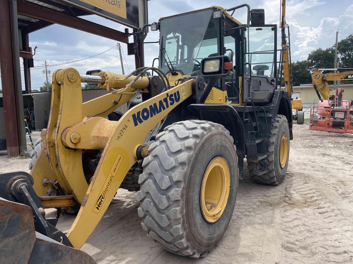 2019 Komatsu WA380-8