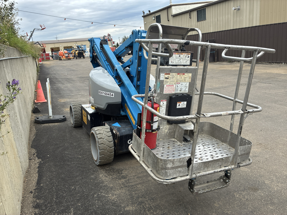 2017 Genie Z-33/18-11