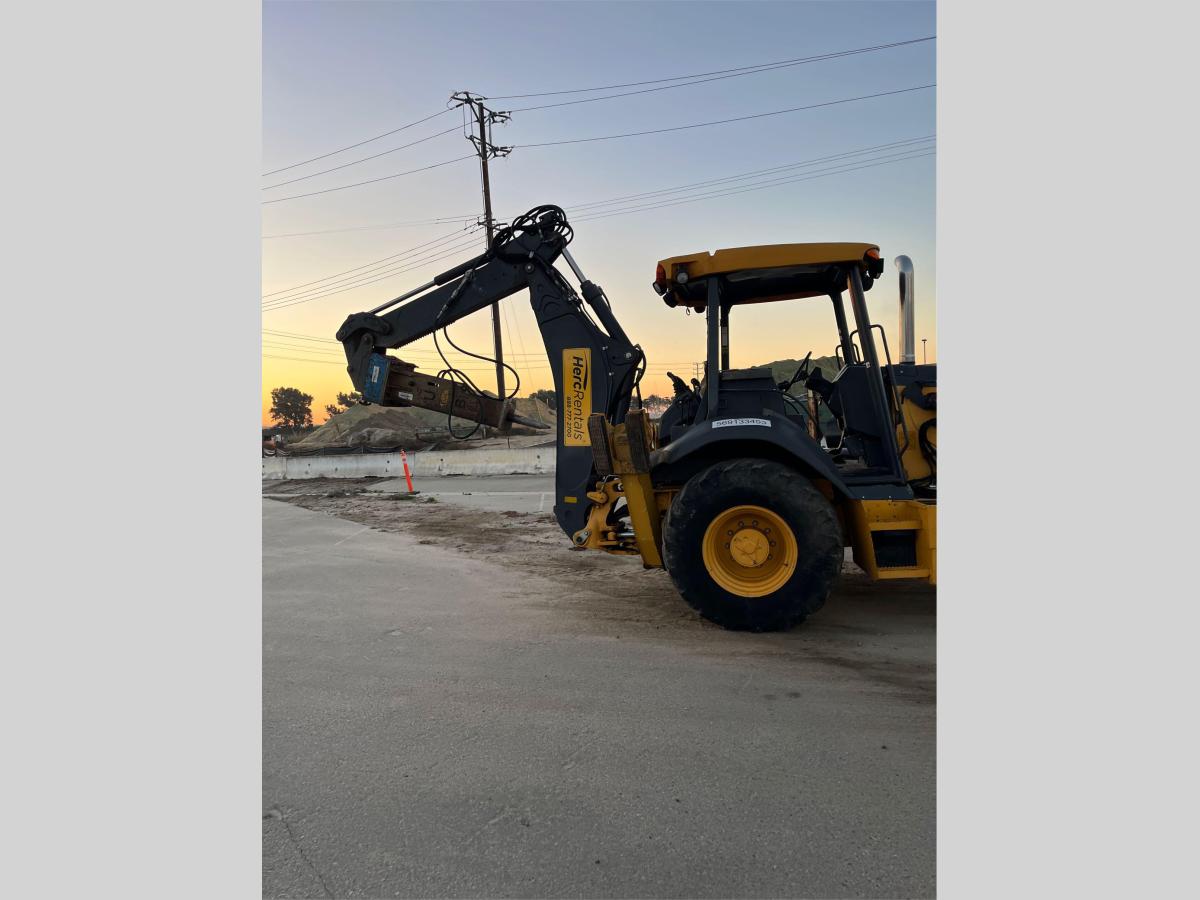 2015 John Deere 310L