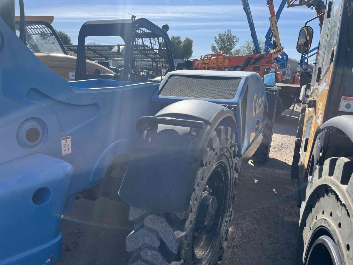 2018 Genie GTH 844