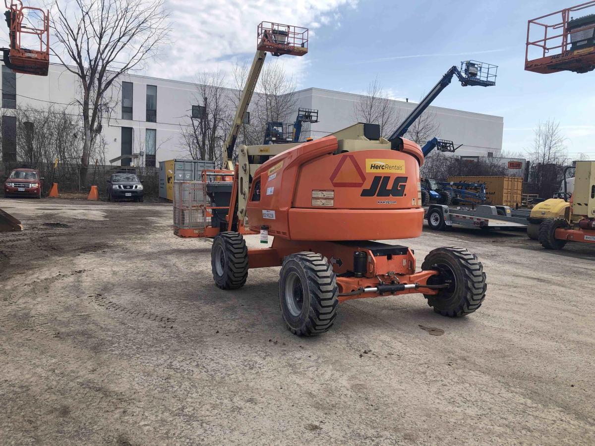 2017 JLG 450AJ-3