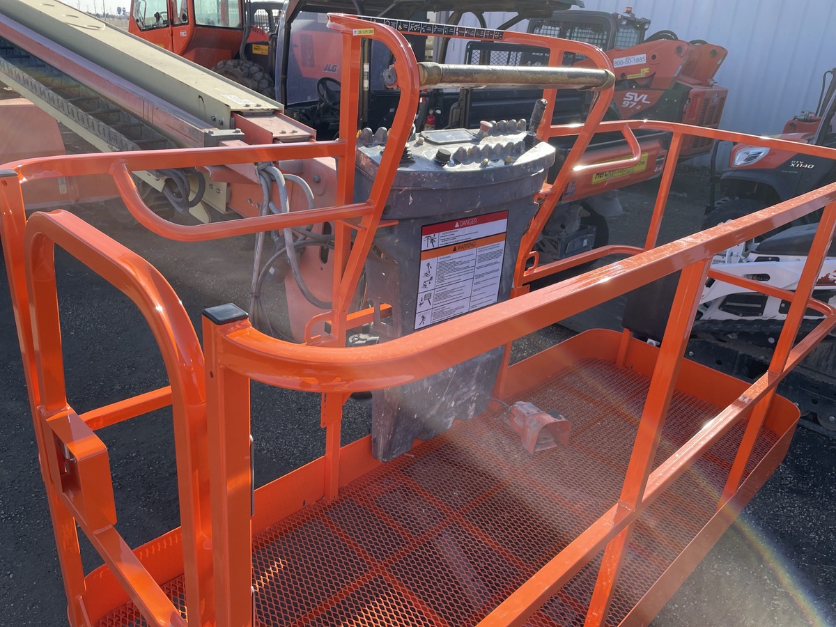 2018 JLG 600S-12