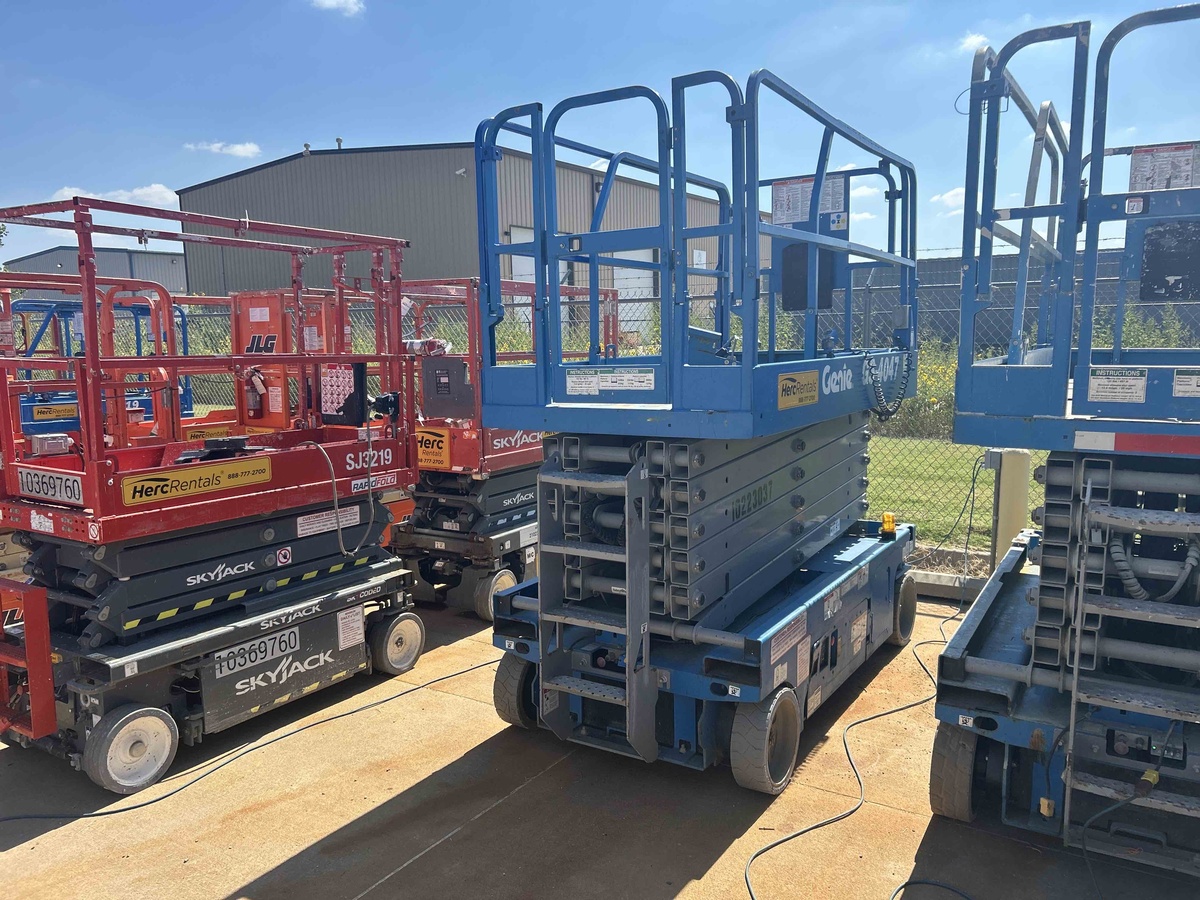 2017 Genie GS-4047-1