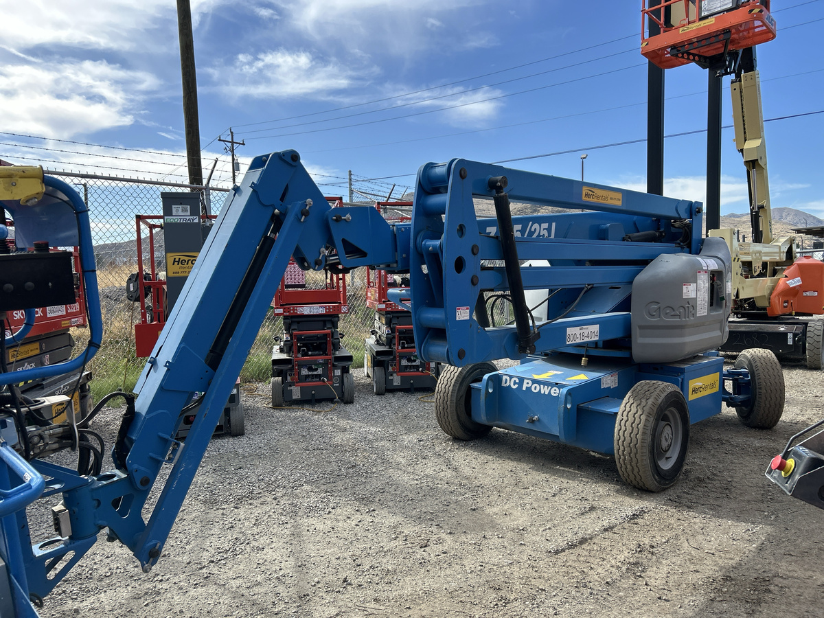 2017 Genie Z-45/25-4