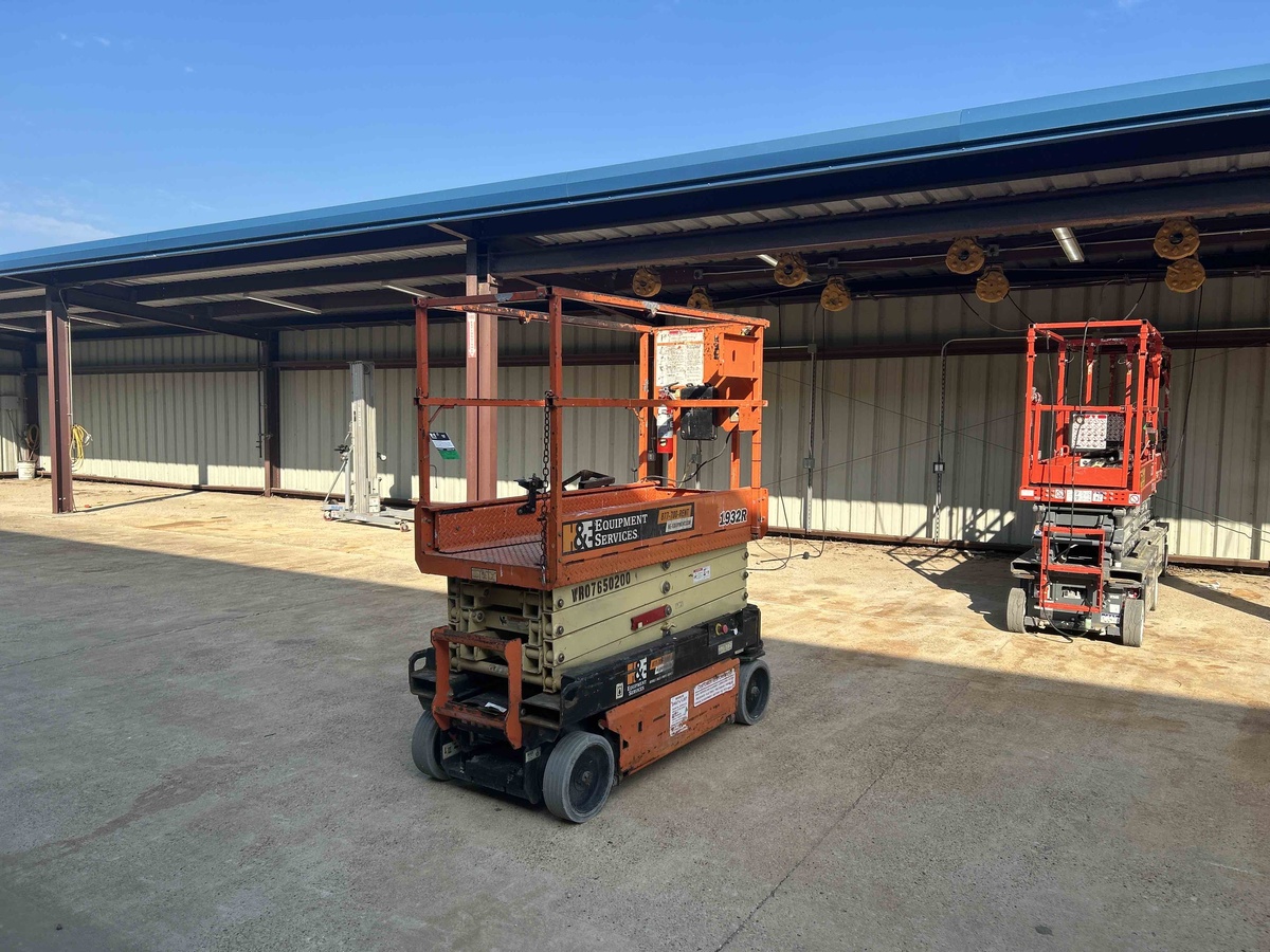 2018 JLG 1932R-2