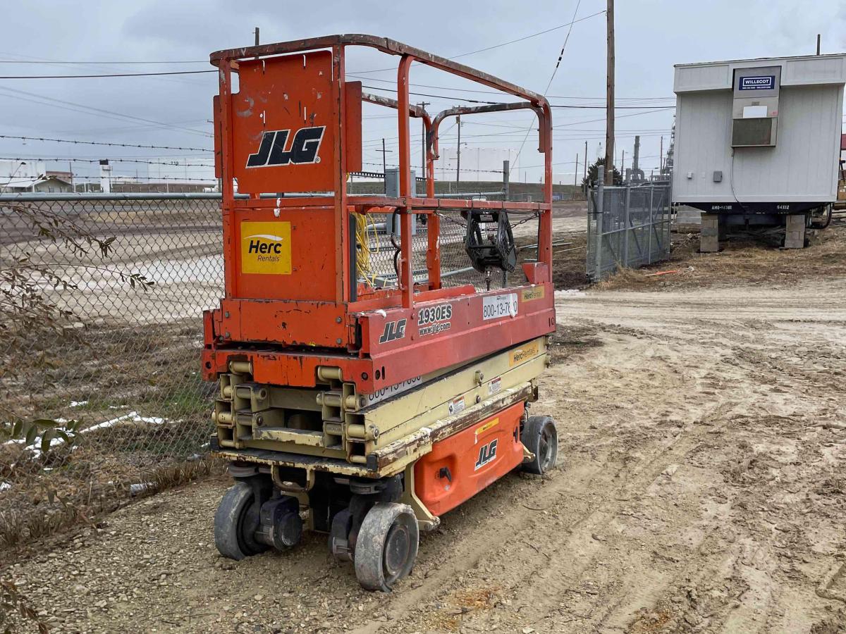 2017 JLG 1930ES