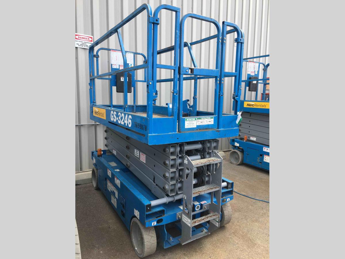 2013 Genie GS-3246
