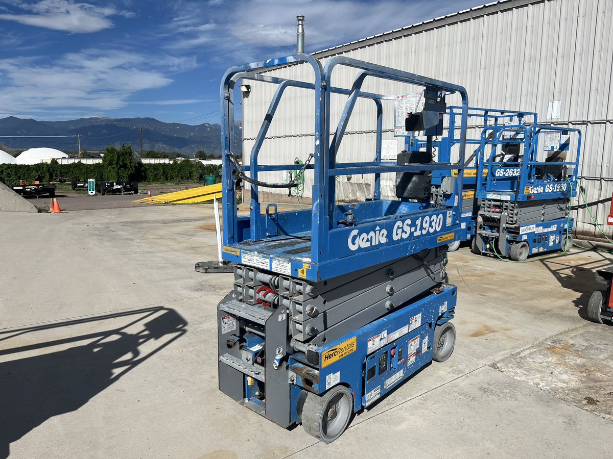 2019 Genie GS-1930