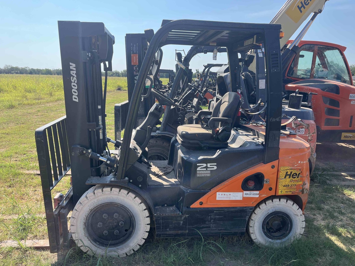 2022 Doosan G25E