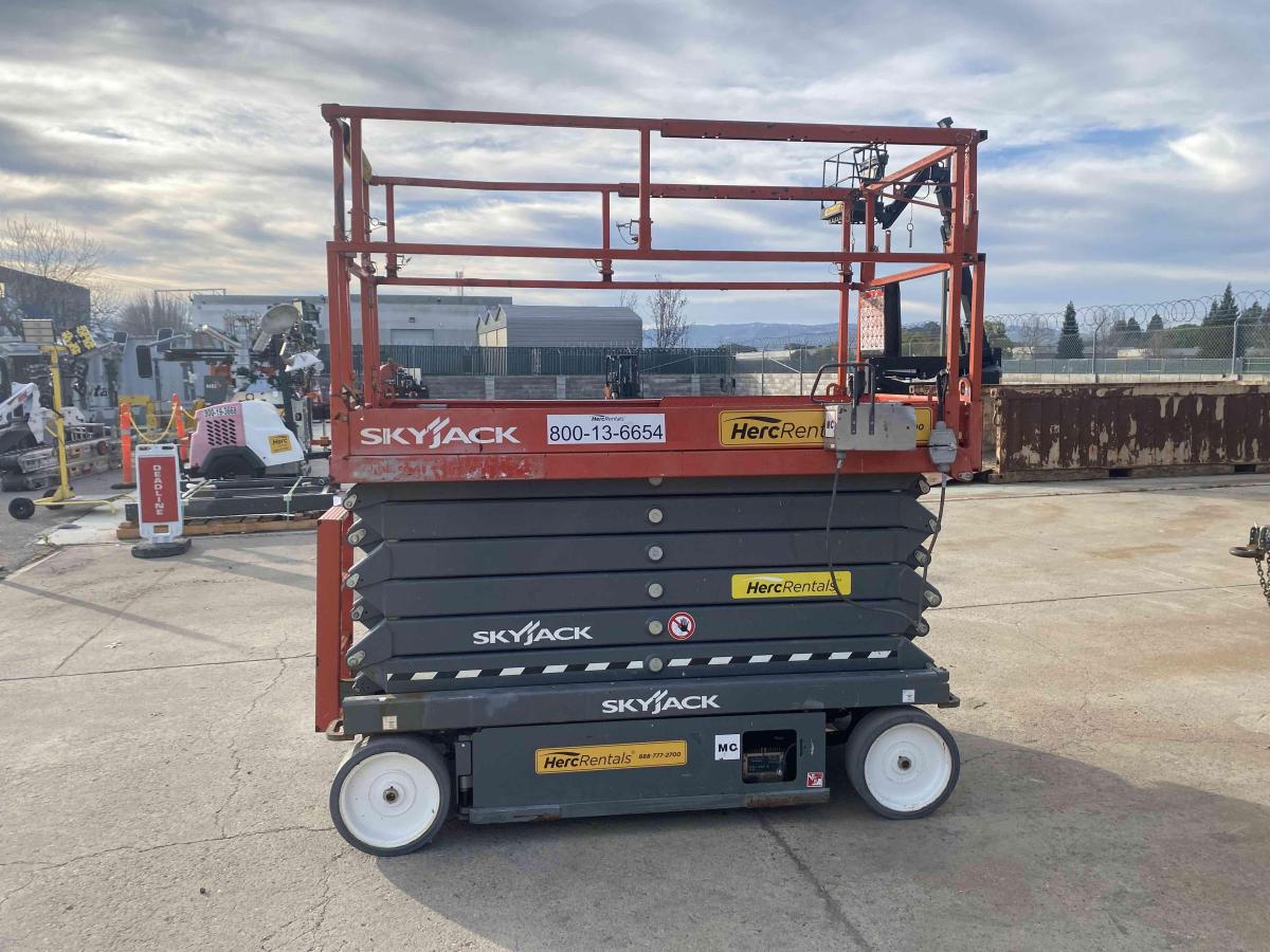 2017 Skyjack SJ4740-1