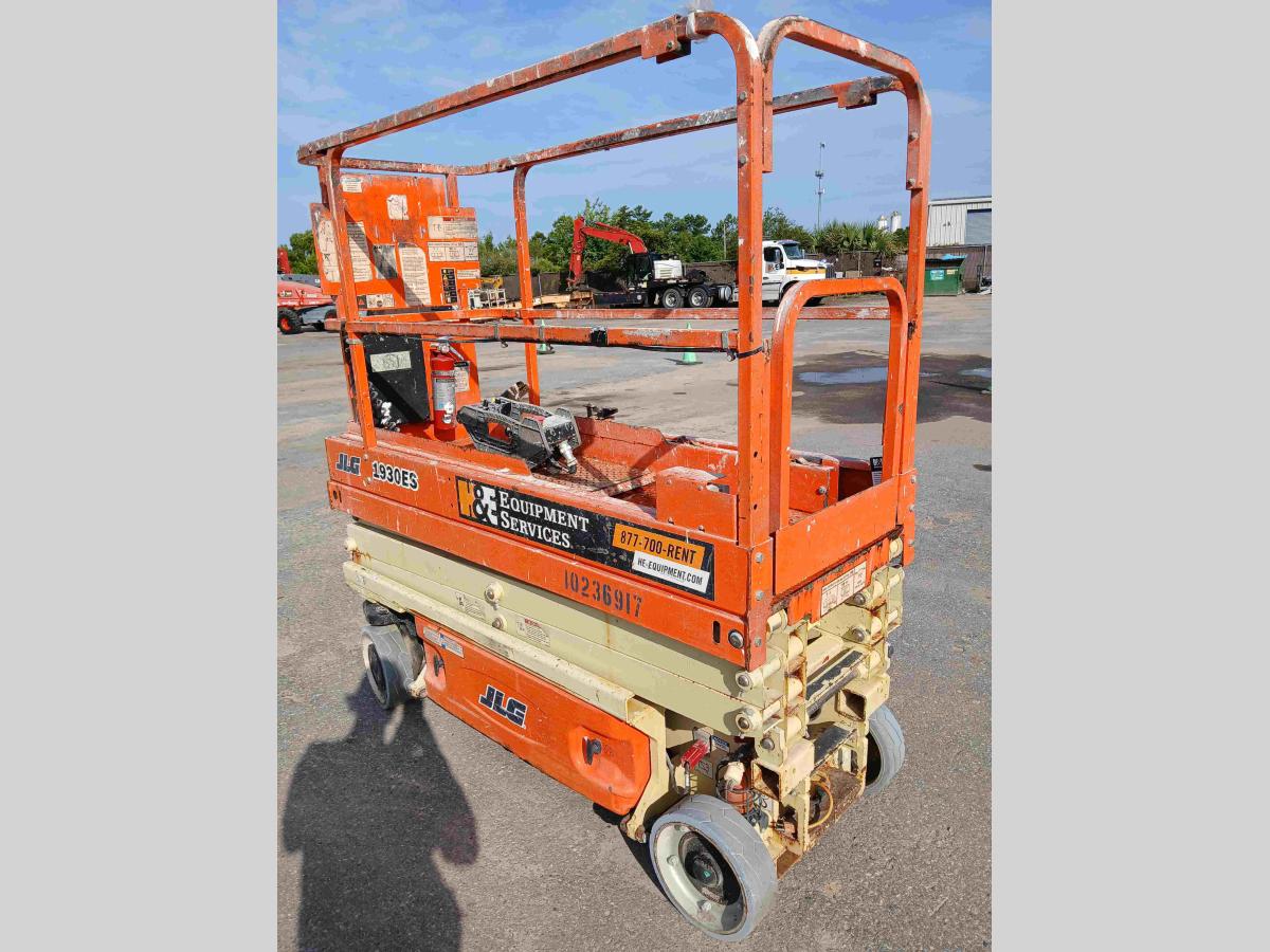 2018 JLG 1930ES