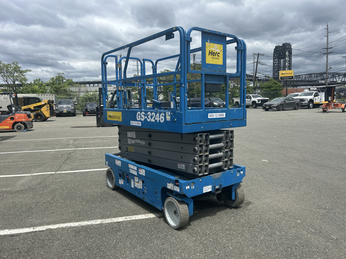 2016 Genie GS-3246-4