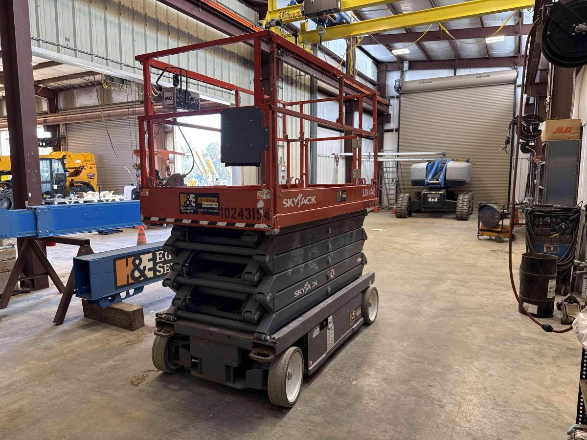 2018 Skyjack SJ4740