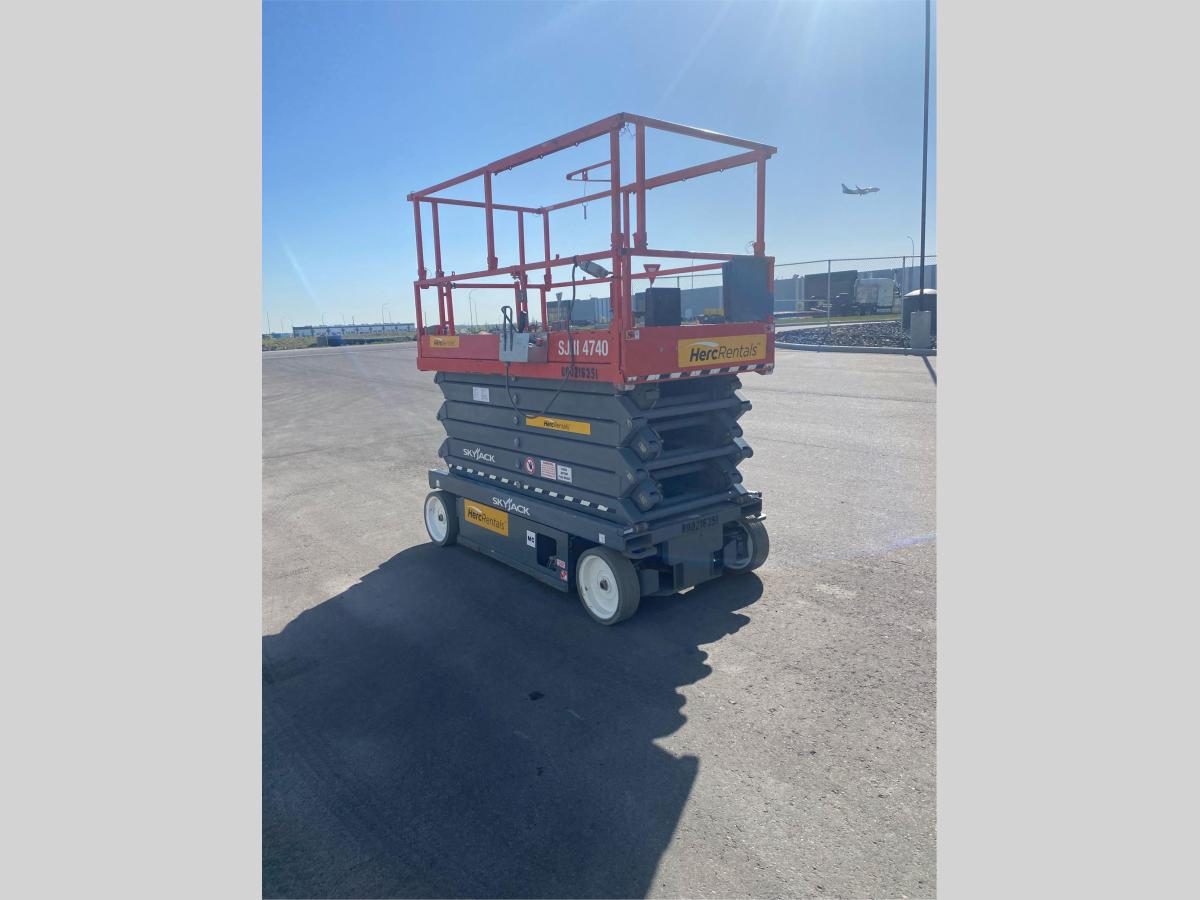 2018 Skyjack SJ4740-3