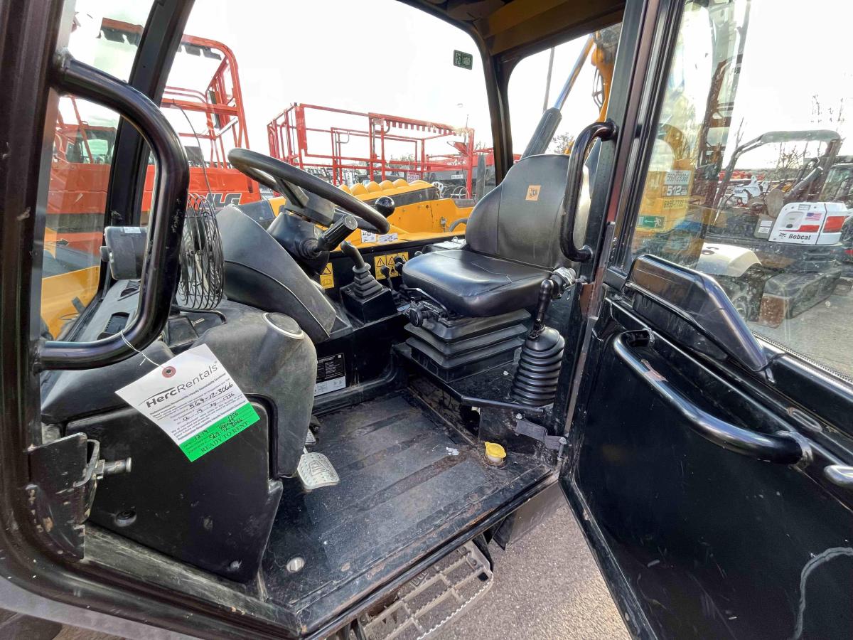 2021 JCB 512-56